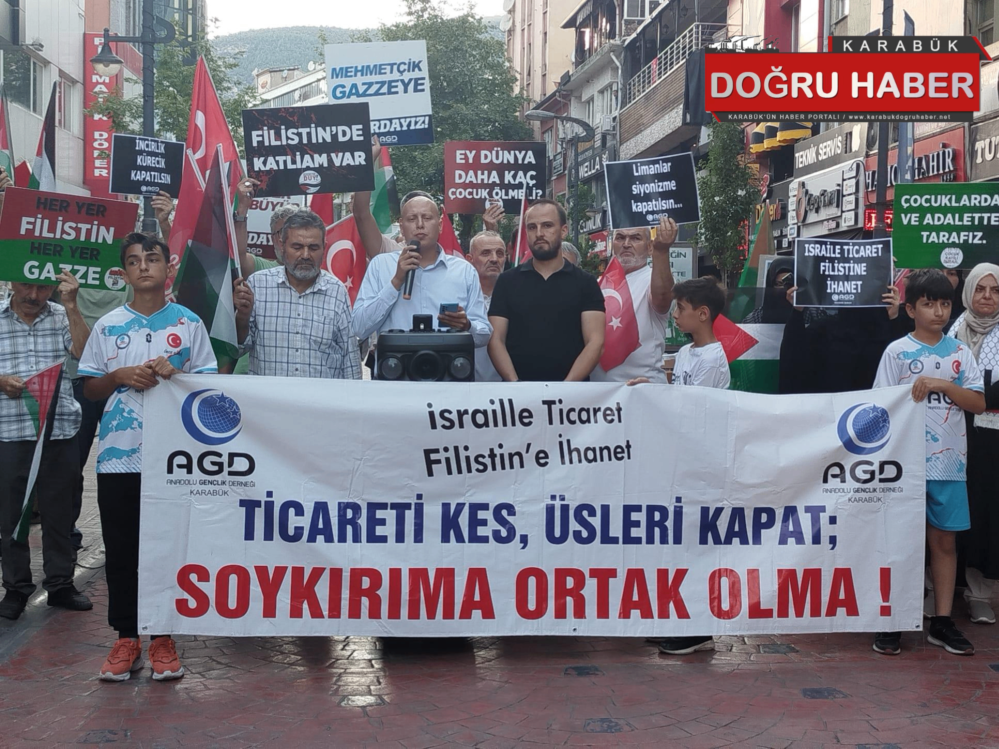 Karabük’te İsrail’in Filistin’e Yönelik Saldırıları Protesto Edildi