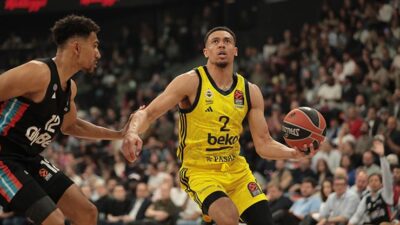 Temsilcimiz Fenerbahçe Beko, Paris Basket’i deplasmanda 98-88 mağlup etti. Seride