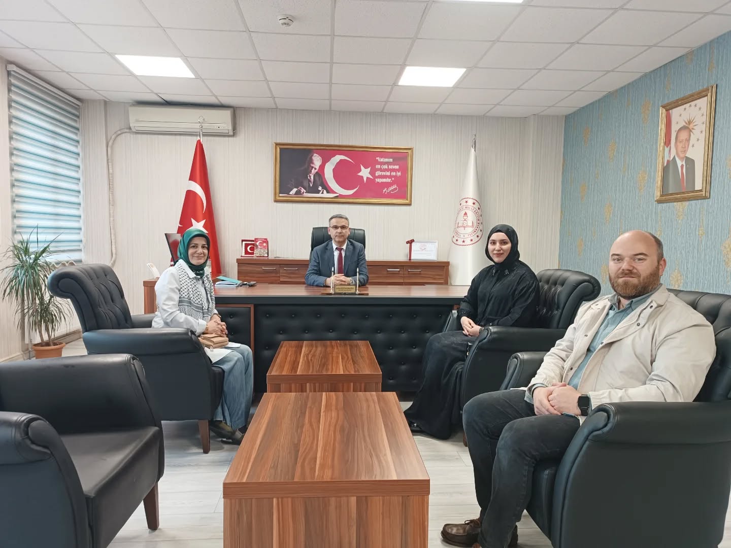 Karabük Üniversitesi Lisansüstü Eğitim Enstitüsü Müdürü Doç. Dr. Zeynep Özcan,