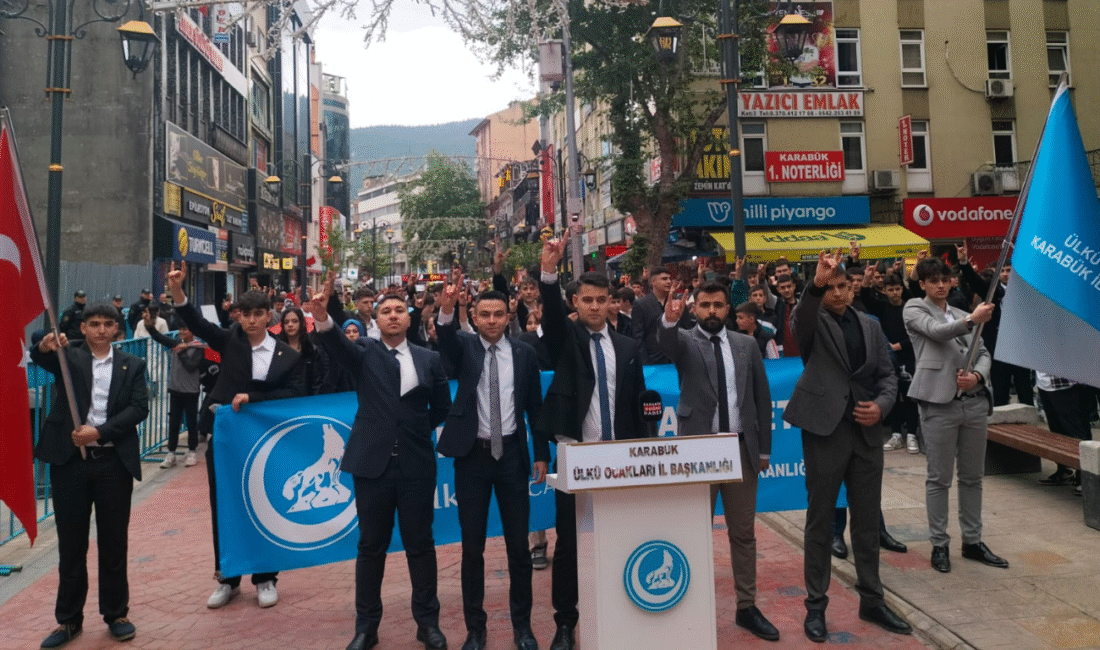 Karabük’te 3 Mayıs Türkçülük Günü kapsamında Ülkü Ocakları Ortaöğretim Teşkilatı