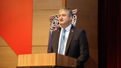 Karabük Valisi Mustafa Yavuz, 100. Yıl Kültür Merkezi’nde düzenlenen programda