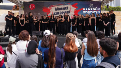 Karabük Üniversitesi’nde iki gün süren Öğrenci Kulüpleri Şenliği, müzikten tiyatroya,