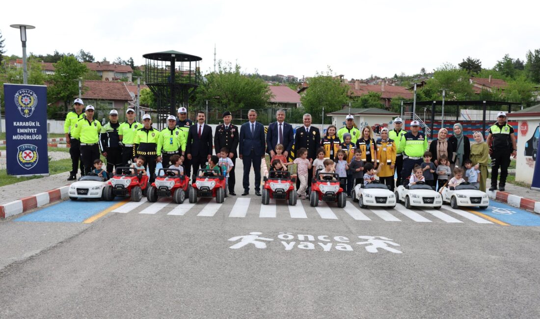 Karabük’te, 3-9 Mayıs Karayolu Trafik Haftası kapsamında İl Emniyet Müdürlüğü