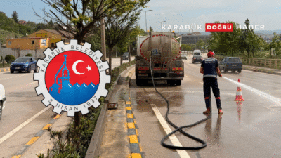 Karabük Belediyesi Temizlik İşleri Müdürlüğü ekipleri, kent genelinde temizlik faaliyetlerine