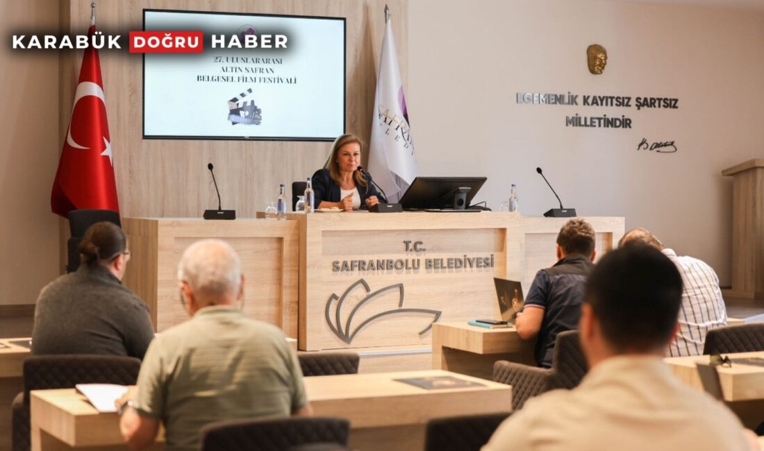 Safranbolu Belediye Başkanı Mimar Elif Köse başkanlığında toplanan festival komitesi,